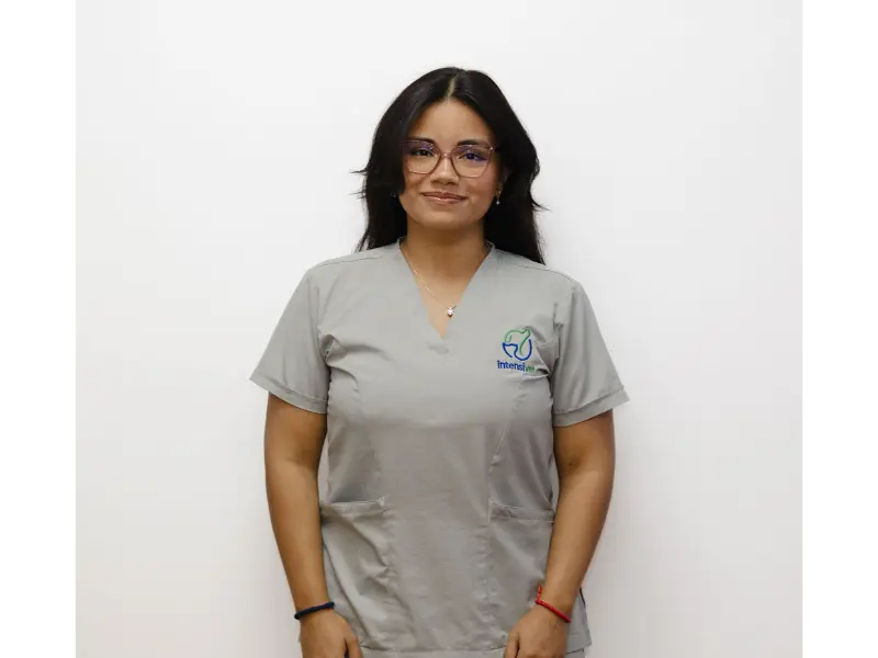 Ivis Reyes, Asistente Veterinaria en Hospital Veterinario Intensivet